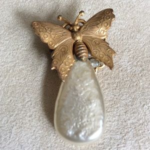 Miriam Haskell Jewelry - Vintage Miriam Haskell Butterfly Pin Miriam Haskell Jewelry - Vintage Miriam Haskell Butterfly Pin